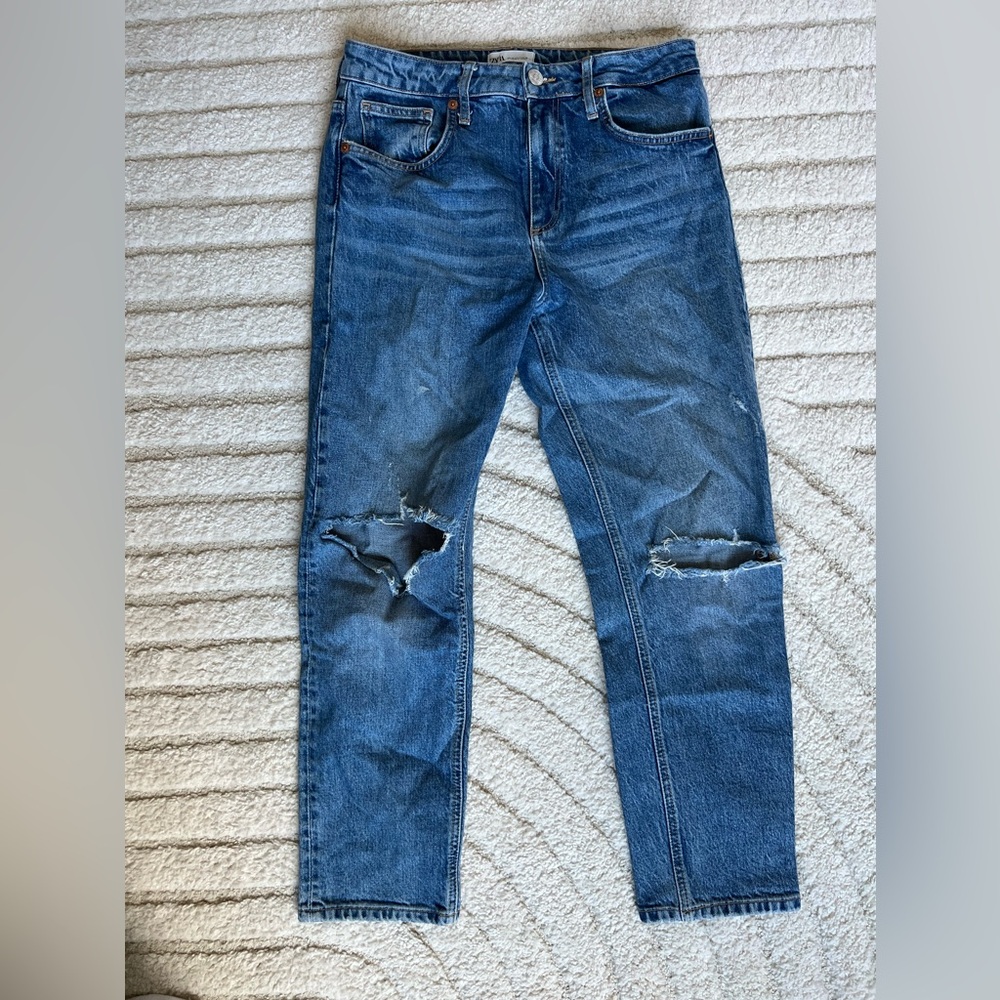 ZARA DISTRESSED JEANS
